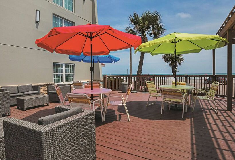 בית מלון כפרי Wingate By Wyndham Galveston East Beach