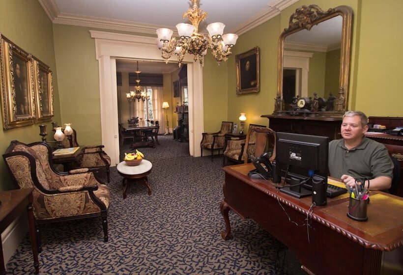 Lamothe House Hotel A French Quarter Guest Houses Property