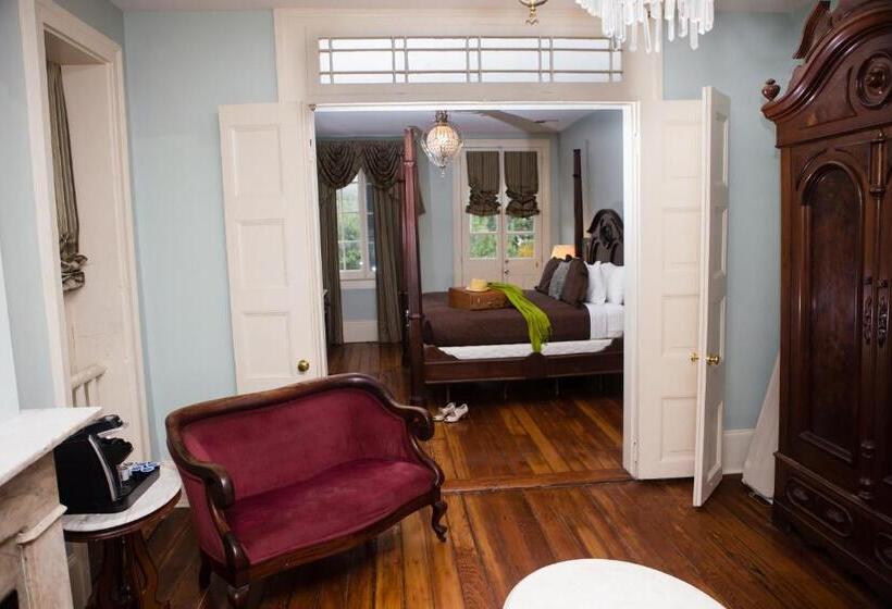 Lamothe House Hotel A French Quarter Guest Houses Property