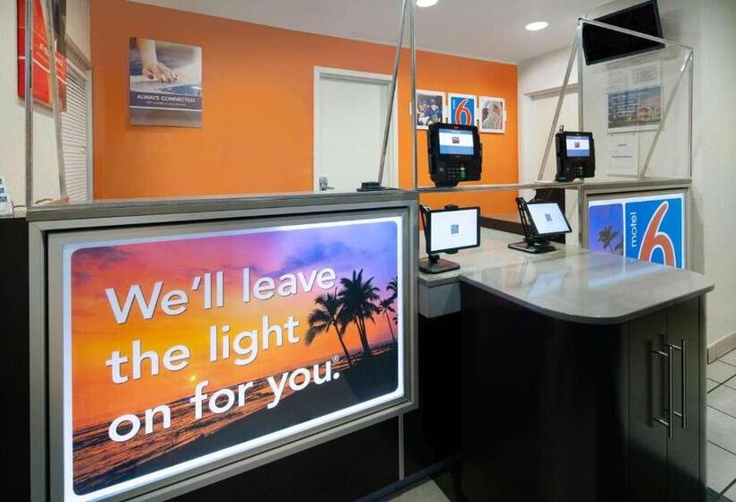 Motel 6arcadia, Ca  Los Angeles  Pasadena Area