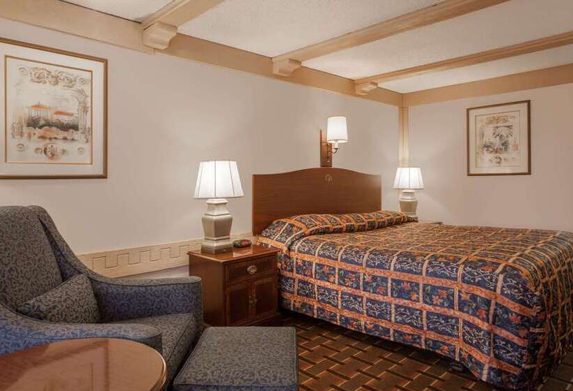汽车旅馆  Knights Inn Greensburg