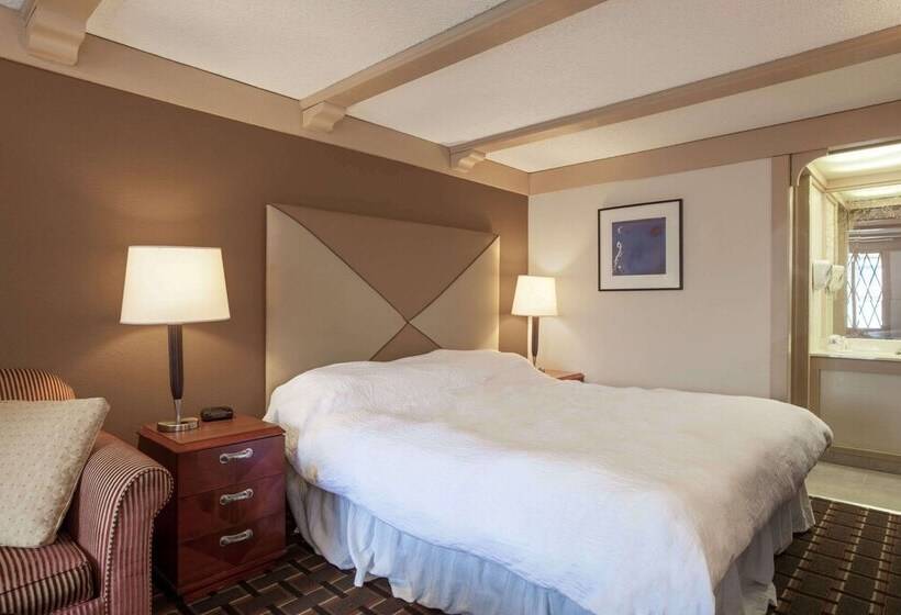 モーテル Knights Inn Greensburg