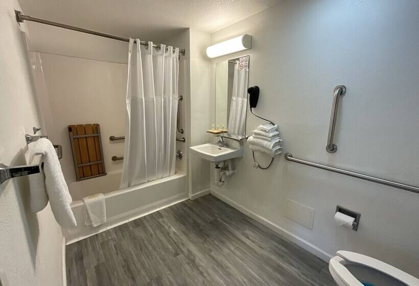 فندق على الطريق Knights Inn Punta Gorda