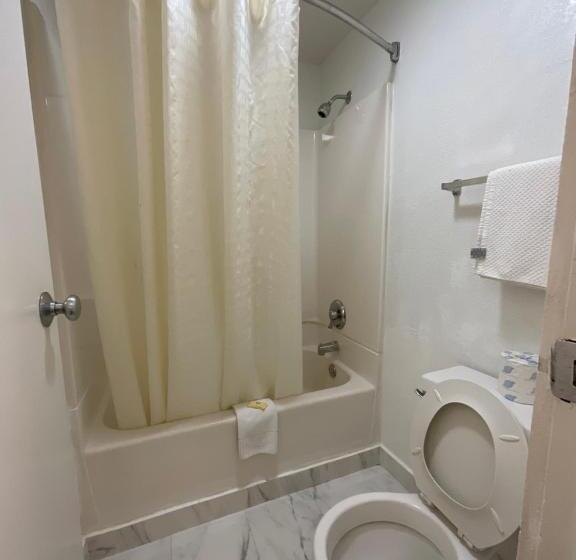 فندق على الطريق Knights Inn Punta Gorda