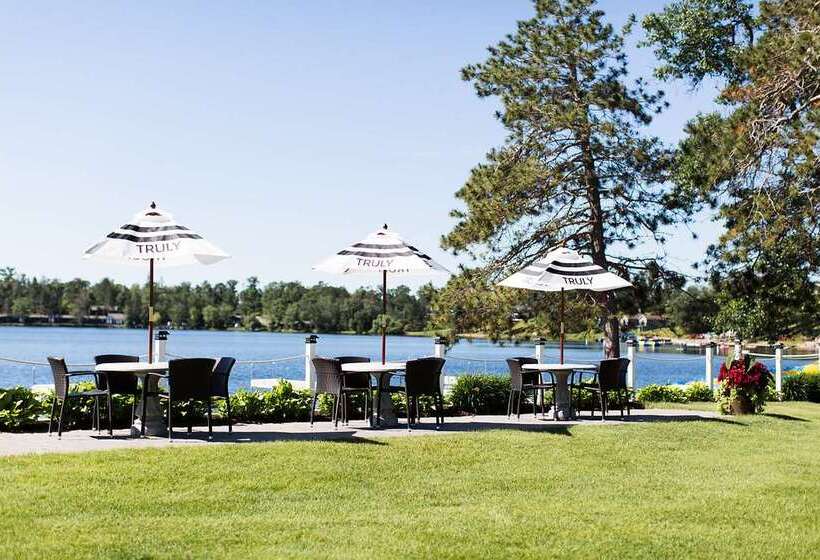منتجع Maddens On Gull Lake