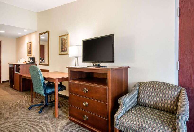 리조트 Quality Inn & Suites Tarpon Springs South