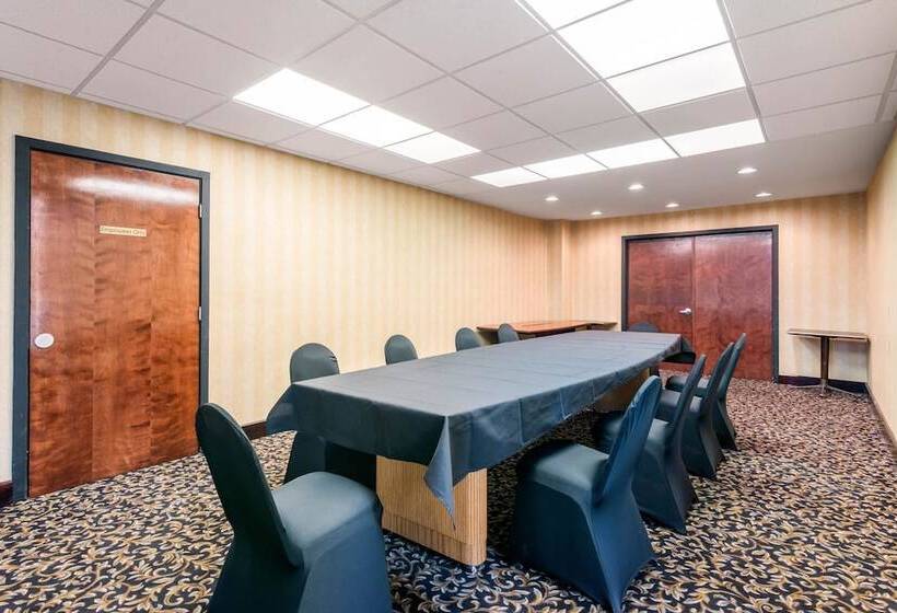 리조트 Quality Inn & Suites Tarpon Springs South