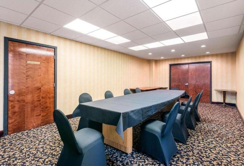 리조트 Quality Inn & Suites Tarpon Springs South