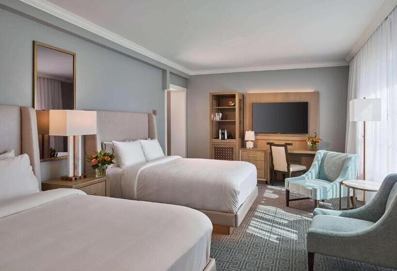 استراحتگاه Seaview, A Dolce