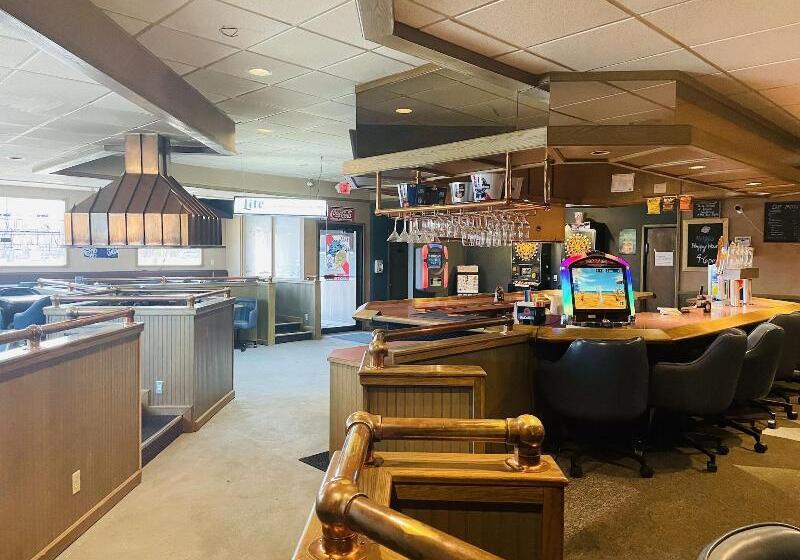 בית מלון כפרי America S Best Value Inn Sandpoint