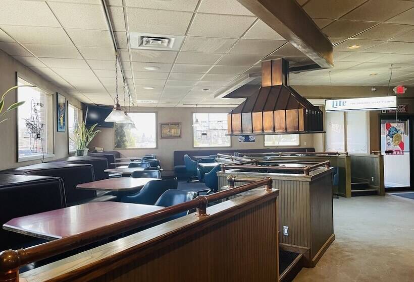 בית מלון כפרי America S Best Value Inn Sandpoint