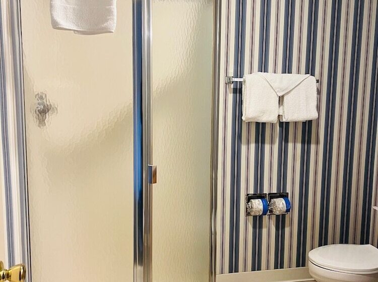 בית מלון כפרי America S Best Value Inn Sandpoint