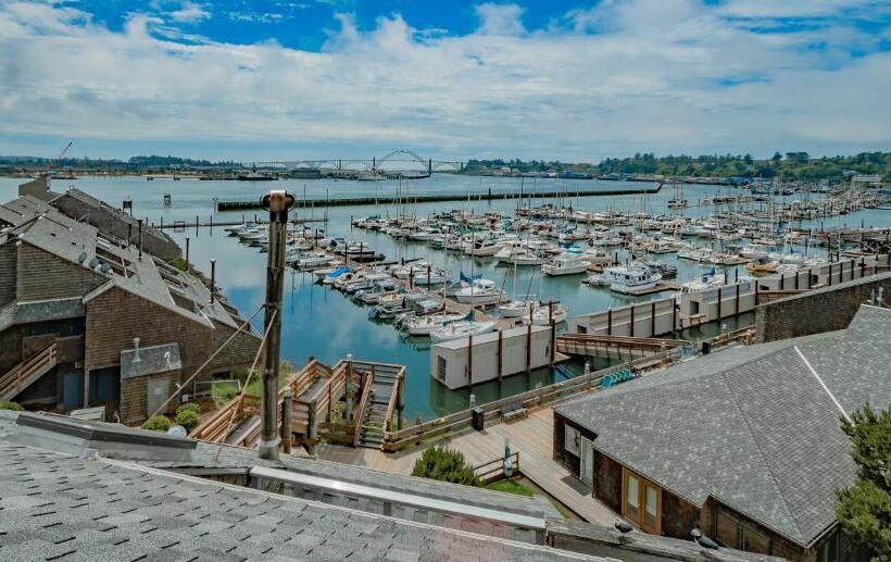 Embarcadero Resort