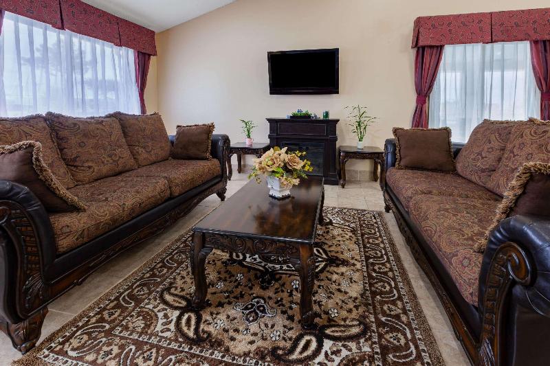 בית מלון כפרי Baymont By Wyndham Perrysburg Toledo