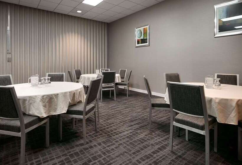 فندق Best Western Cascadia Inn