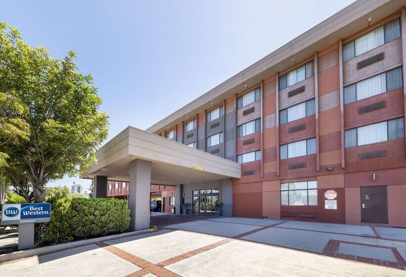 בית מלון כפרי Best Western Los Angeles Worldport