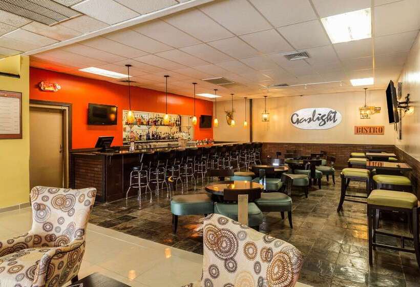 هتل Clarion Inn Near Mcallen Airport