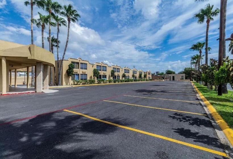 هتل Clarion Inn Near Mcallen Airport