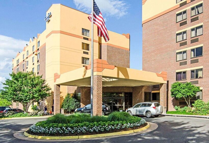 Отель Comfort Inn University Center