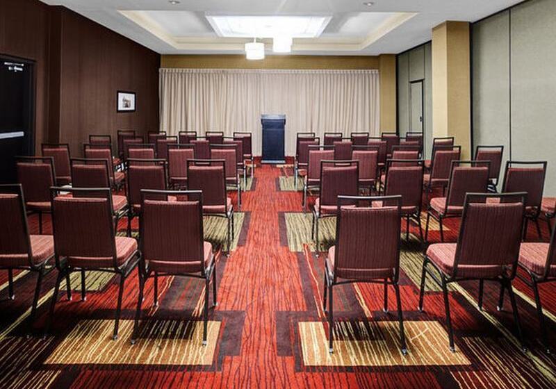 فندق Courtyard By Marriott St. Cloud