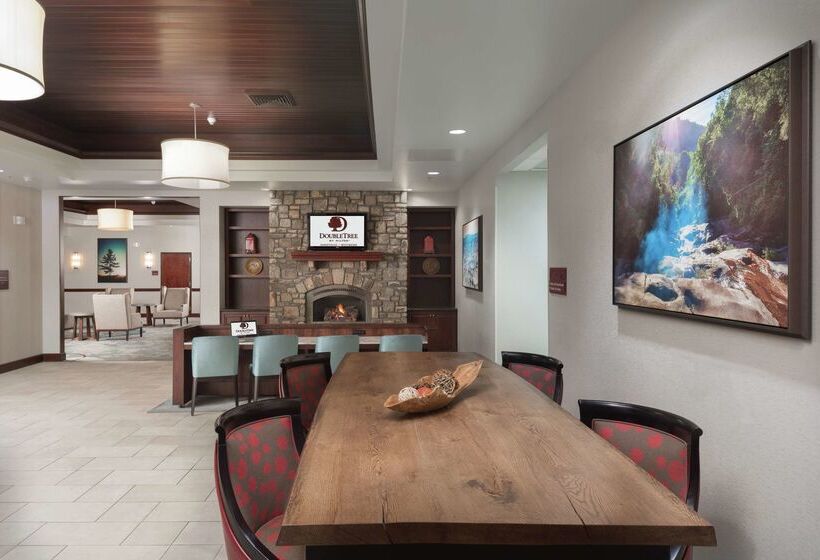 هتل Doubletree By Hilton Asheville Biltmore