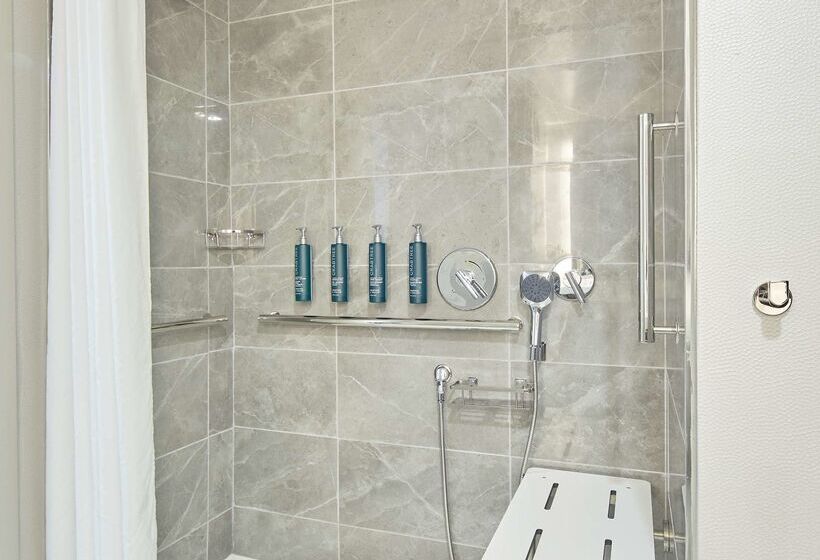 فندق Doubletree By Hilton Atlanta   Roswell