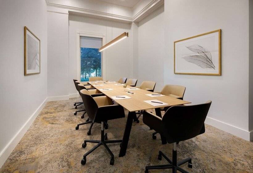فندق Doubletree By Hilton Atlanta   Roswell