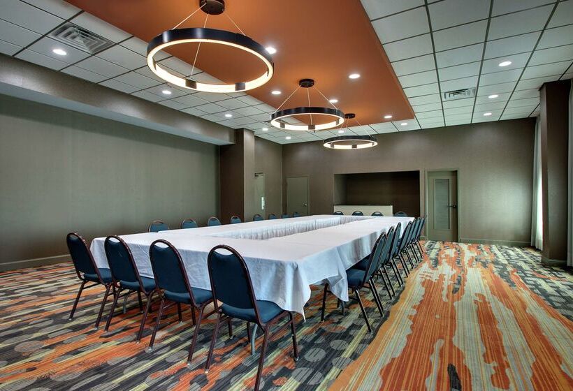 ホテル Doubletree By Hilton Mt. Vernon
