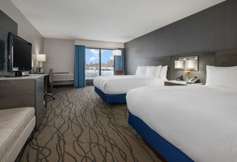 Doubletree By Hilton Hotel Racine Harbourwalk