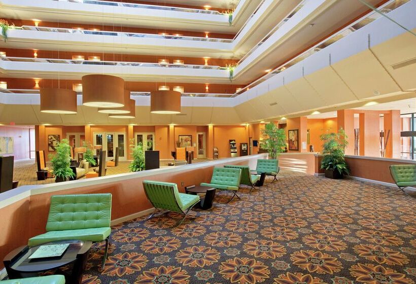 هتل Doubletree By Hilton Springfield