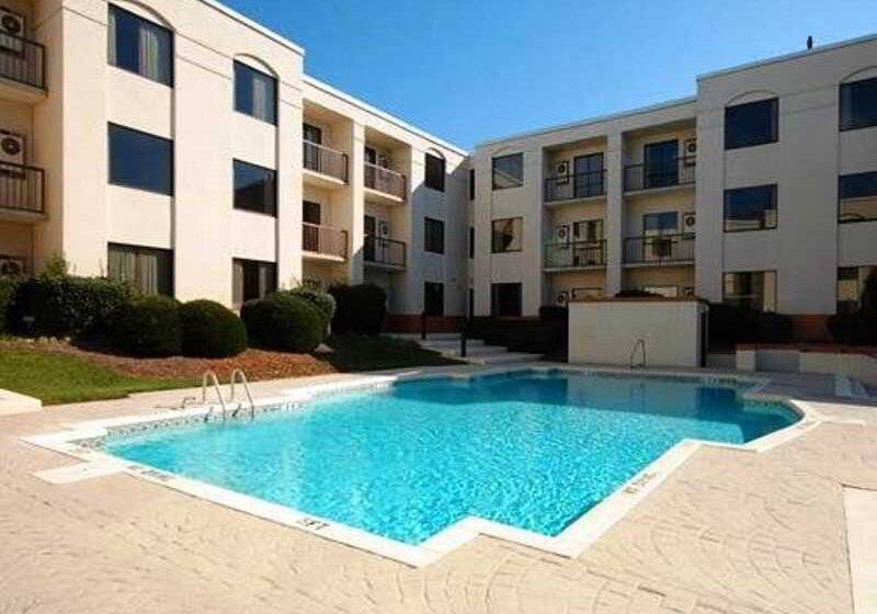 בית מלון כפרי Four Points By Sheraton Raleigh North
