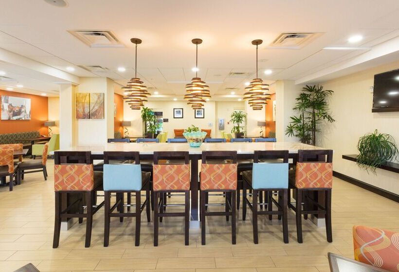 בית מלון כפרי Hampton Inn Daytona Beach/beachfront