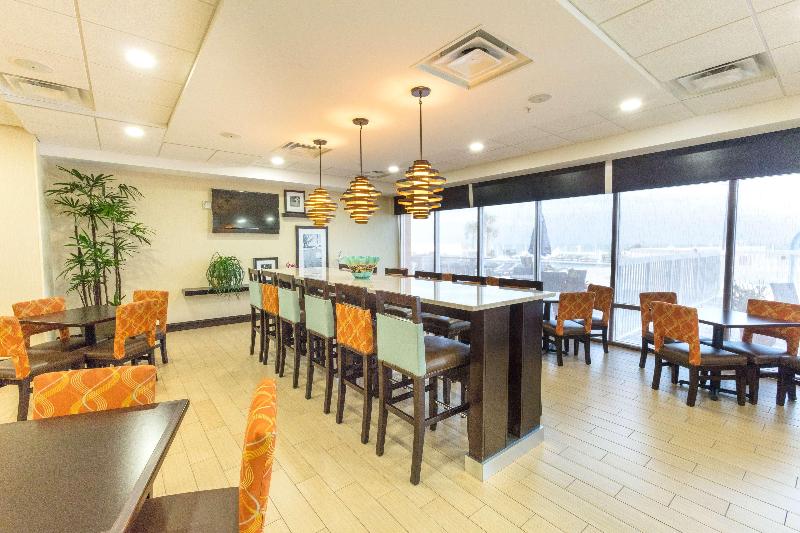 בית מלון כפרי Hampton Inn Daytona Beach/beachfront