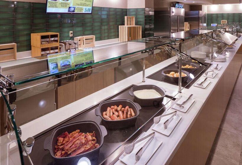 هتل Hilton Birmingham Downtown At Uab