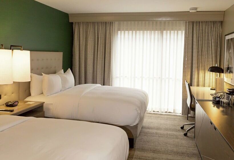 هتل Hilton Birmingham Downtown At Uab