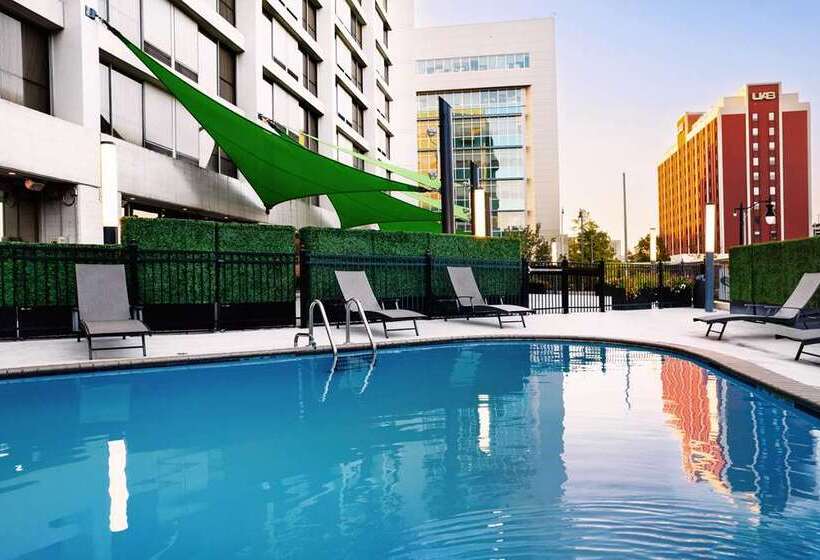 هتل Hilton Birmingham Downtown At Uab