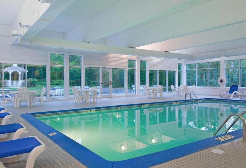 Iris Hotel Cape Cod