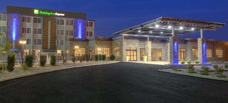 هتل Holiday Inn Express Louisville Airport Expo Center, An Ihg