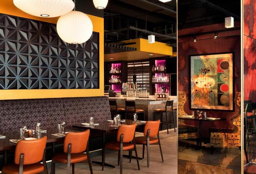 هتل Intercontinental St. Paul Riverfront, An Ihg