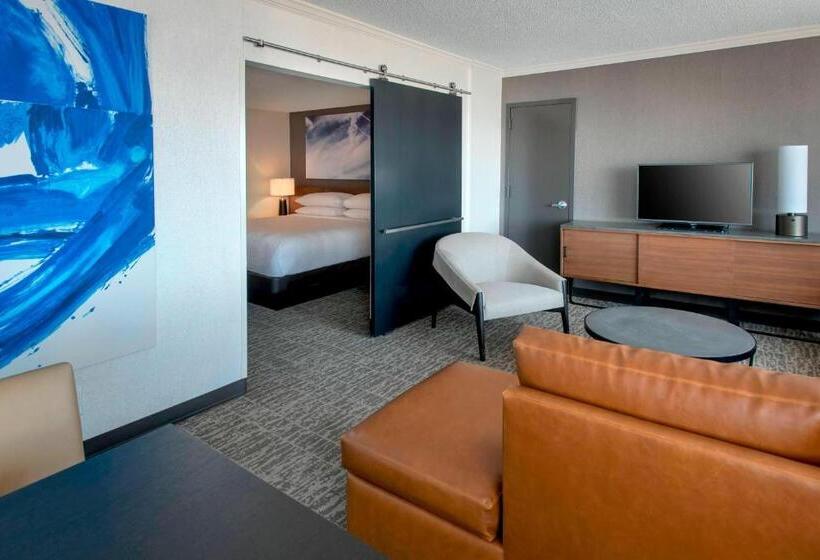 Hotel Newark Liberty International Airport Marriott
