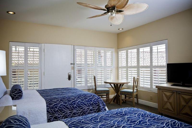 ホテル Pacific Shores Inn