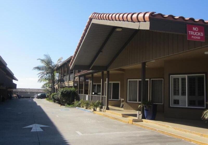 ホテル Pacific Shores Inn