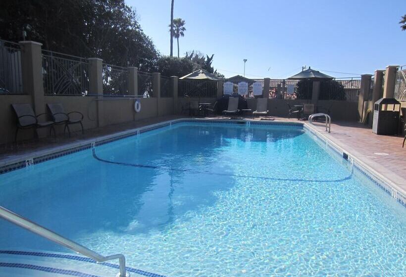 ホテル Pacific Shores Inn