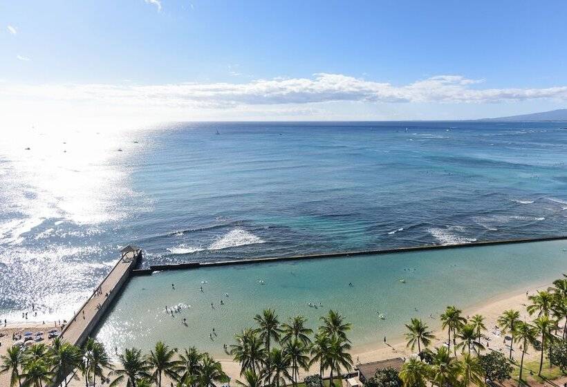 בית מלון כפרי Park Shore Waikiki