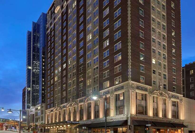 هتل Phillips Kansas City Curio Collection By Hilton