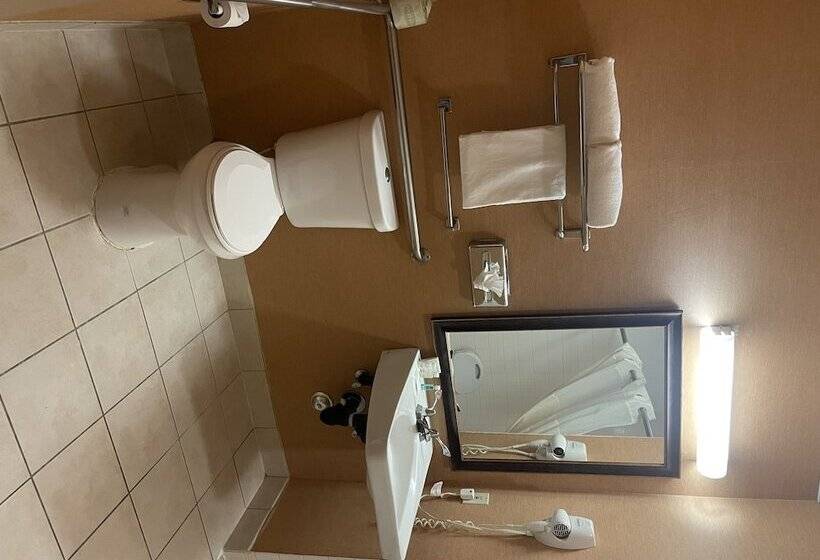 בית מלון כפרי Quality Inn And Conference Center Greeley Downtown