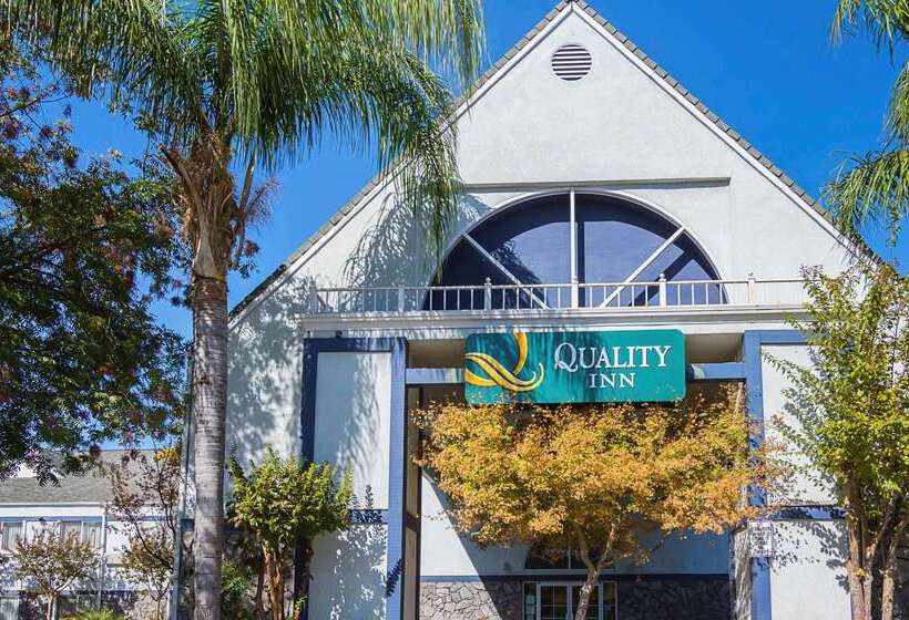 هتل Quality Inn Fresno Yosemite Airport