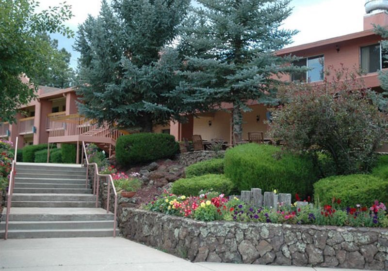 Отель Quality Inn Mountain Ranch & Resort Williams