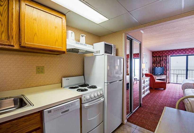 هتل Quality Inn Oceanfront