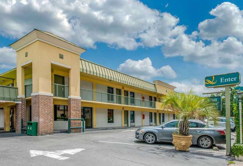 هتل Quality Inn Savannah Historic District